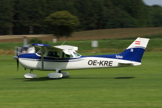 Cessna OE-KRE Flugplatzfest Völtendorf 20140803_14_LOAD_Wildbergair