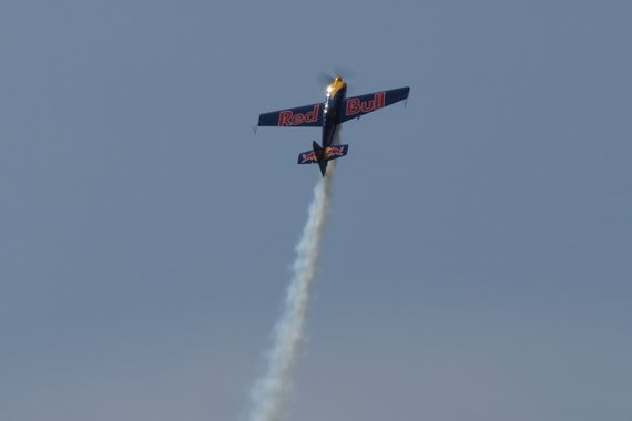 Flying Bulls Kunstflug Flugplatzfest Völtendorf 20140803_36_LOAD_Wildbergair