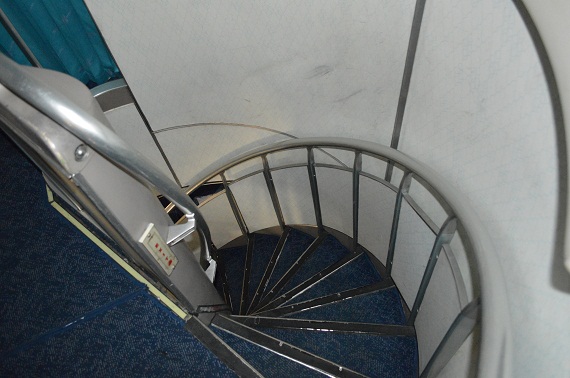 Blick von der Wendeltreppe nach unten. Blick von der Wendeltreppe nach unten.