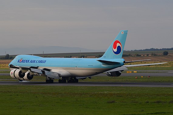 Korean Air Boeing 747-8F ERstlandung Wien HL7624_6 Foto PA Austrian Wings Media Crew