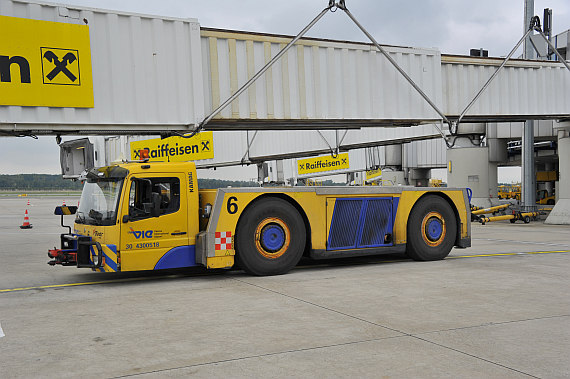 Pushback truck Foto PA Austrian Wings Media Crew