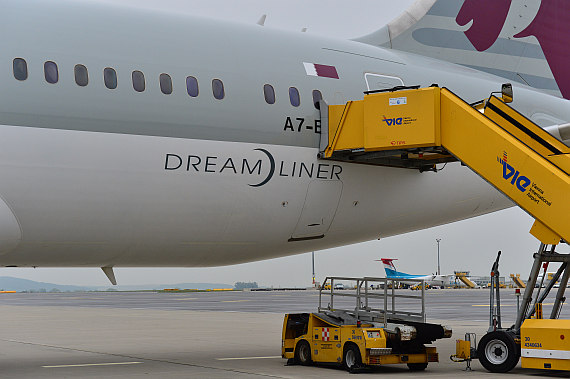 Qatar Airways Boeing 787 Dreamliner A7-BCE Closeup Foto PA Austrian Wings Media Crew