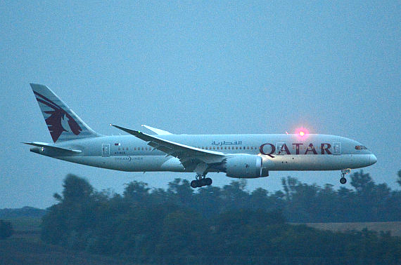 Qatar Airways Boeing 787 Dreamliner A7-BCE Landung in Wien Foto PA Austrian Wings Media Crew