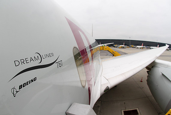 Qatar Airways Boeing 787 Dreamliner A7-BCE Schriftzug Thomas Ranner