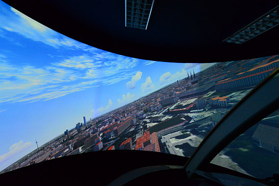 Blick aus dem "Cockpit" des Bell 206 über Wien.