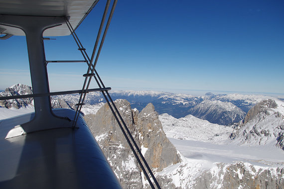 Fast zum Greifen nah: der Gletscher des Dachsteins. Fast zum Greifen nah: der Gletscher des Dachsteins.
