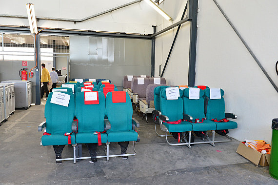 Airliner Flohmarkt Pedara 12. Oktober 2014_1 Foto PA Austrian Wings Media Crew Airliner Flohmarkt Pedara 12. Oktober 2014_1 Foto PA Austrian Wings Media Crew