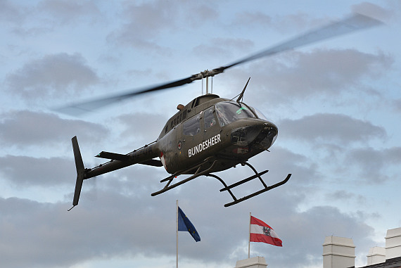 Bundesheer OH-58 Kiowa Heldenplatz 2014 Foto Markus Dobrozemsky