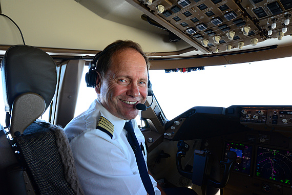 Elmar Boje, Flottenchef für die Boeing 747 bei Lufthansa, pilotierte den heutigen Sonderflug.