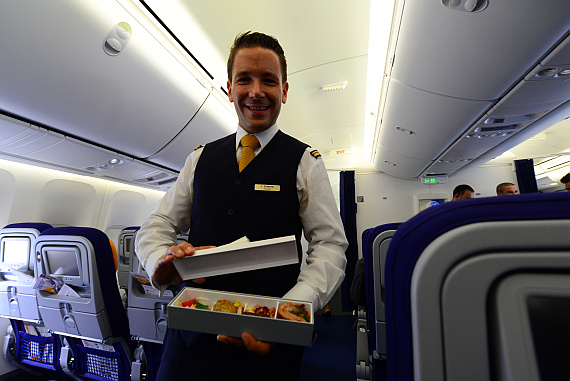 LUfthansa Flugbegleiter Service Foto PA Austrian Wings Media Crew LUfthansa Flugbegleiter Service Foto PA Austrian Wings Media Crew