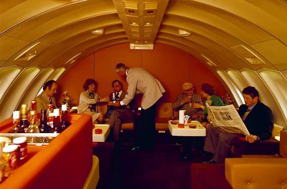 Lounge im Oberdeck einer 747-130, Symbolbild - Foto: Archiv Lufthansa
