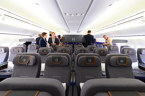 An Bord der 747-8I gibt es insgesamt 32 Premium Economy Plätze.