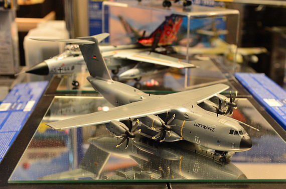 Revell-Modell eines A400 der Bundesluftwaffe.