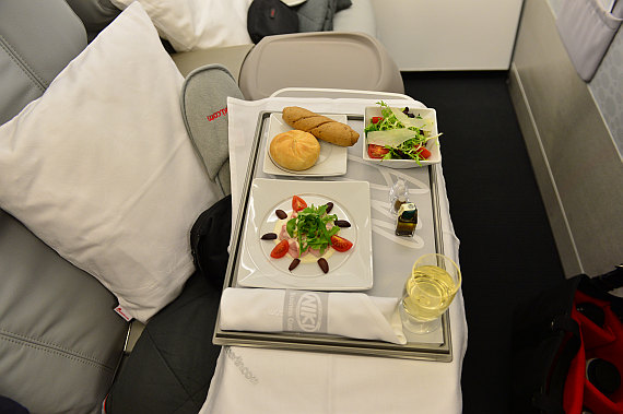 Niki Etihad Abu Dhabi Business Class Event Foto PA Austrian Wings Media Crew Catering essen