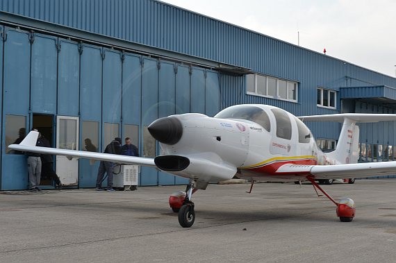 Diamond Aircraft DA50 Erstflug drehender Propeller Foto PA Austrian Wings Media Crew