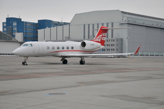 Die Georgische Führung bediente sich dieser Gulfstream G450, 4L-GAF der Airzena Georgian Airways