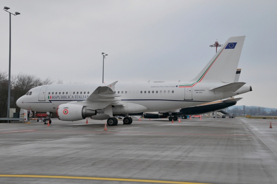 Aeronautica Militare der Italienischen Regierung entsandte diesen A319-115(CJ), # MM-62243