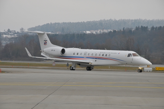 Dauergast am WEF ist diese EMB-135BJ Legacy, HP-1A der Regierung von Panama