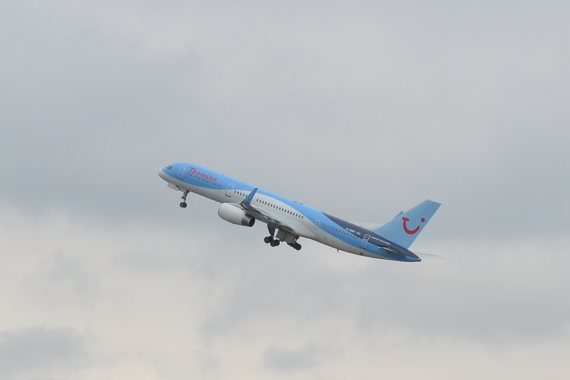 G-OOBN Thomson Fly Boeing 757-200 beim Start Foto PA Austrian Wings Media Crew