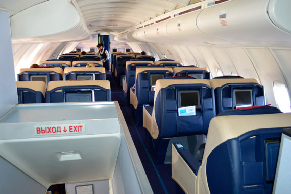 Das Oberdeck mit der Business Klasse bietet eigentlich gleich viel Breite wie eine Boeing B737. Das Oberdeck mit der Business Klasse bietet eigentlich gleich viel Breite wie eine Boeing B737.