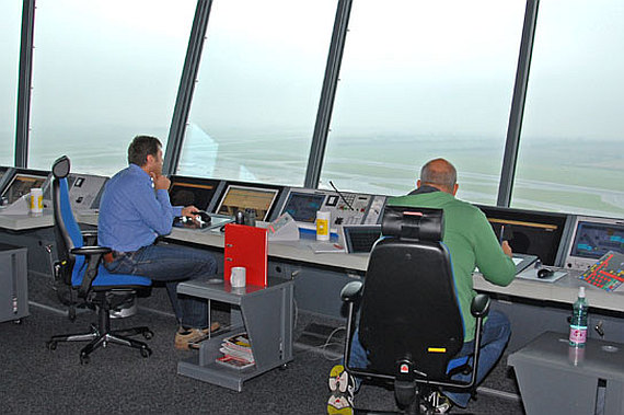 Der "Logenplatz" der Lotsen in der obersten Ebene - Foto: Austrian Wings Media Crew