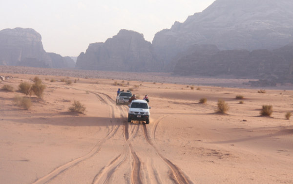 Ein Tag in der jordanischen Wüste gehört einfach dazu