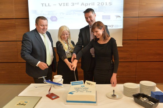 Torte anlässlich der wiederaufgenommenen Wien-Verbindung - Foto: Austrian Wings Media Crew