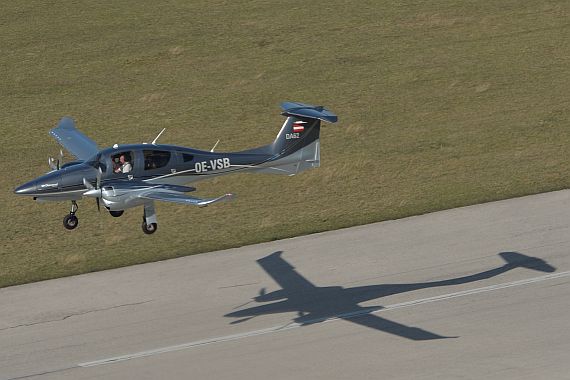 Diamond Aircraft DA62 OE-VSB airtoair Foto Huber Austrian Wings Media Crew