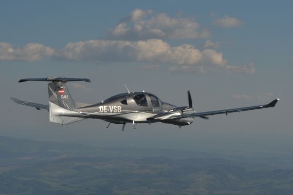 Diamond Aircraft DA62 OE-VSB airtoair Foto Huber Austrian Wings Media Crew_3 Diamond Aircraft DA62 OE-VSB airtoair Foto Huber Austrian Wings Media Crew_3