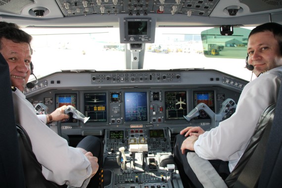 Embraer 190 Cockpit, Flight Deck - Foto: Austrian Wings Media Crew Embraer 190 Cockpit, Flight Deck - Foto: Austrian Wings Media Crew