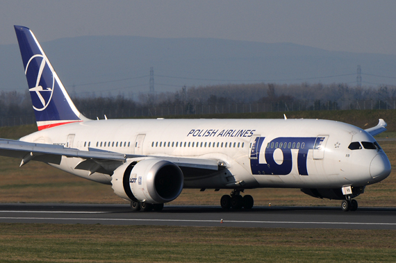 LOT Boeing 787-8 Dreamliner in Wien - Foto Austrian Wings Media Crew LOT Boeing 787-8 Dreamliner in Wien - Foto Austrian Wings Media Crew