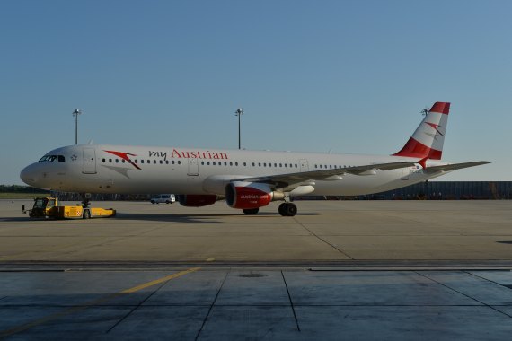 Außerplanmäßig musste die LBC "auf Linie" gehen, weil ein anderer Flieger wegen eines technischen Defektes ausgefallen war. Außerplanmäßig musste die LBC "auf Linie" gehen, weil ein anderer Flieger wegen eines technischen Defektes ausgefallen war.