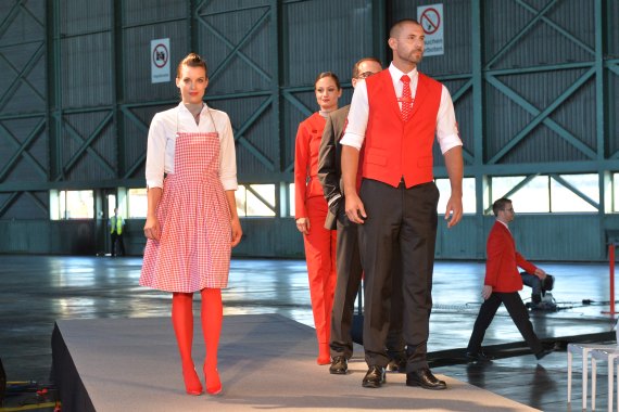 AUA Austrian Airlines neue Uniform Foto Huber Austrian Wings Crew_2