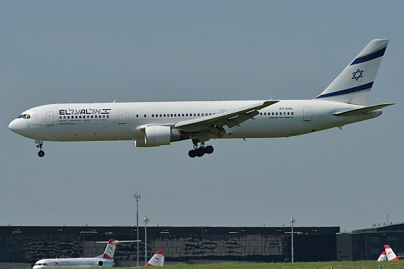 EL AL Boeing 767-300ER 4X-EAL Foto Huber Austrian Wings Media Crew_1 EL AL Boeing 767-300ER 4X-EAL Foto Huber Austrian Wings Media Crew_1