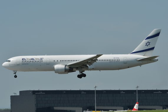 EL AL Israel Airlines Boeing 767-300ER 4X-EAL Foto Huber Austrian Wings Media Crew_4