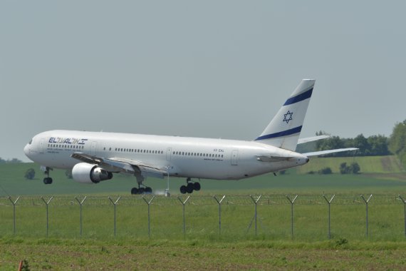 EL AL Israel Airlines Boeing 767-300ER 4X-EAL Foto Huber Austrian Wings Media Crew_6