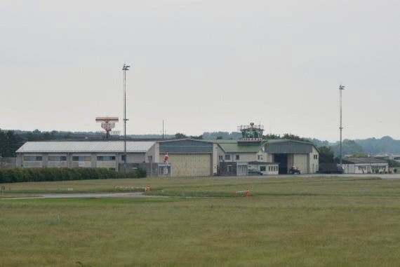 Der Fliegerhorst Tulln-Langenlebarn ist nach Godwin Brumowski, dem erfolgreichsten k.u.k. Jagdflieger benannt. Der Fliegerhorst Tulln-Langenlebarn ist nach Godwin Brumowski, dem erfolgreichsten k.u.k. Jagdflieger benannt.