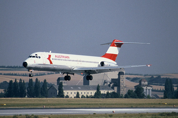 DC-9-32 bei der Landung in Wien.
