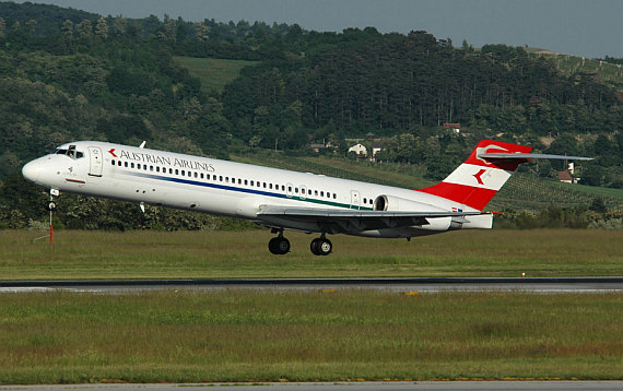 AUA Austrian Airlines MD-87 Landung Foto AUA AUA Austrian Airlines MD-87 Landung Foto AUA