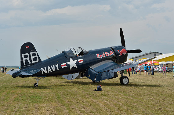 Flugplatzfest STockerau 2015 Foto Huber Austrian Wings Media Crew Flying Bulls F4U Corsair static display