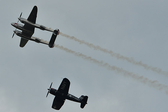 Flugplatzfest STockerau 2015 Foto Huber Austrian Wings Media Crew Flying Bulls Formation F4U Corsair P-38 Lightning_10