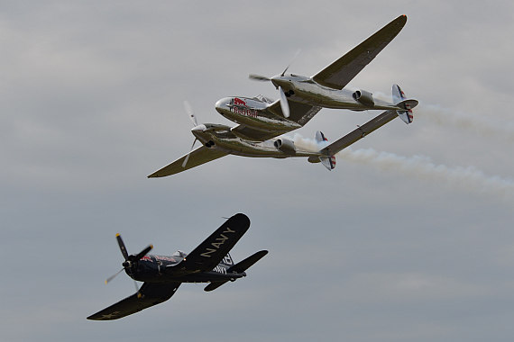 Flugplatzfest STockerau 2015 Foto Huber Austrian Wings Media Crew Flying Bulls Formation F4U Corsair P-38 Lightning_3