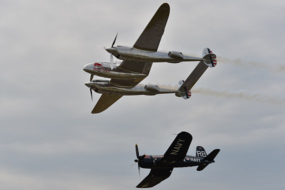 Flugplatzfest STockerau 2015 Foto Huber Austrian Wings Media Crew Flying Bulls Formation F4U Corsair P-38 Lightning_4