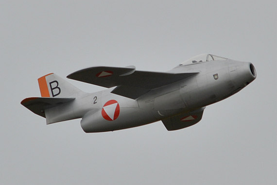 Flugplatzfest STockerau 2015 Foto Huber Austrian Wings Media Crew Modell Saab J-29 Tunnan