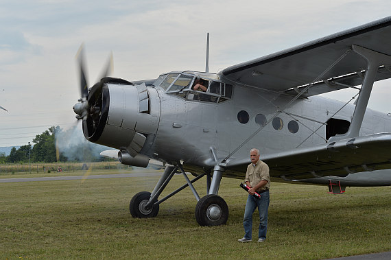 Die Antonov AN-2 nahm's mit dem Rauchverbot nicht so genau. Der alten russischen Lady wurde das aber nachgesehen ... ;)