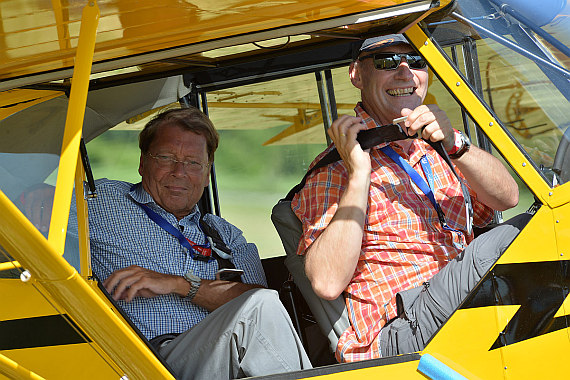 Flugplatzfest Stockerau 2015 28062015 Foto Huber Austrian Wings Media Crew AAM Piper Cub OE-CUB Franz List Anton Wildberger im Cockpit