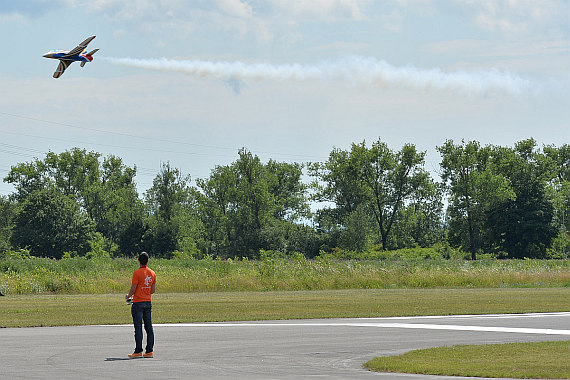 Modellflugprofi Alexander Balzer ...