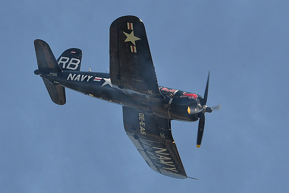 Flugplatzfest Stockerau 2015 28062015 Foto Huber Austrian Wings Media Crew Flying Bulls Display F4U Corsair P-38 Lightning_11