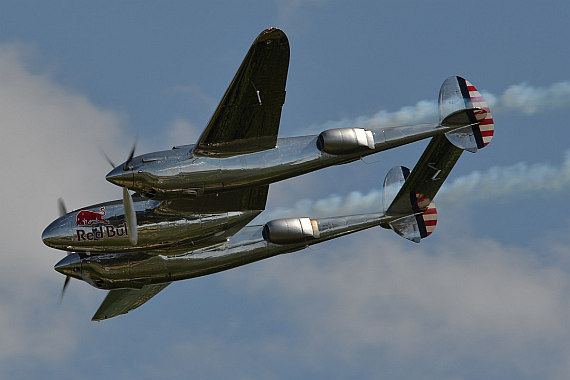 Flugplatzfest Stockerau 2015 28062015 Foto Huber Austrian Wings Media Crew Flying Bulls Display F4U Corsair P-38 Lightning_12