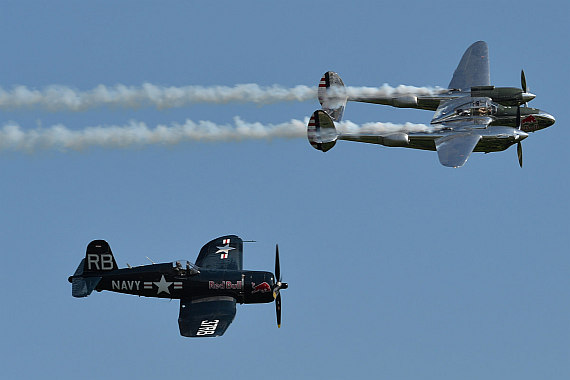 Flugplatzfest Stockerau 2015 28062015 Foto Huber Austrian Wings Media Crew Flying Bulls Display F4U Corsair P-38 Lightning_15